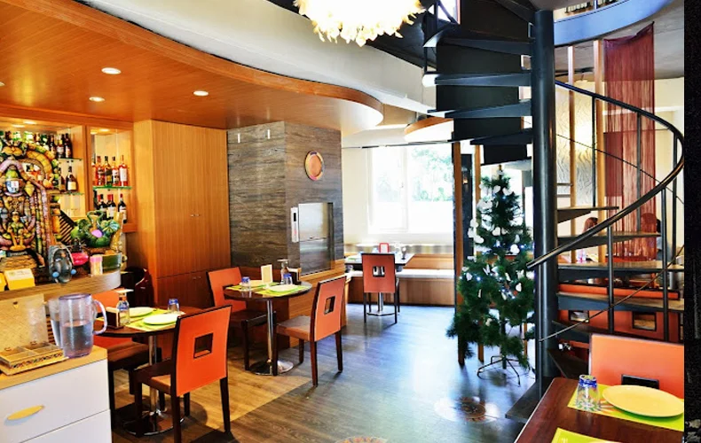 Mayur Indian Kitchen Restaurant (MIK-2)